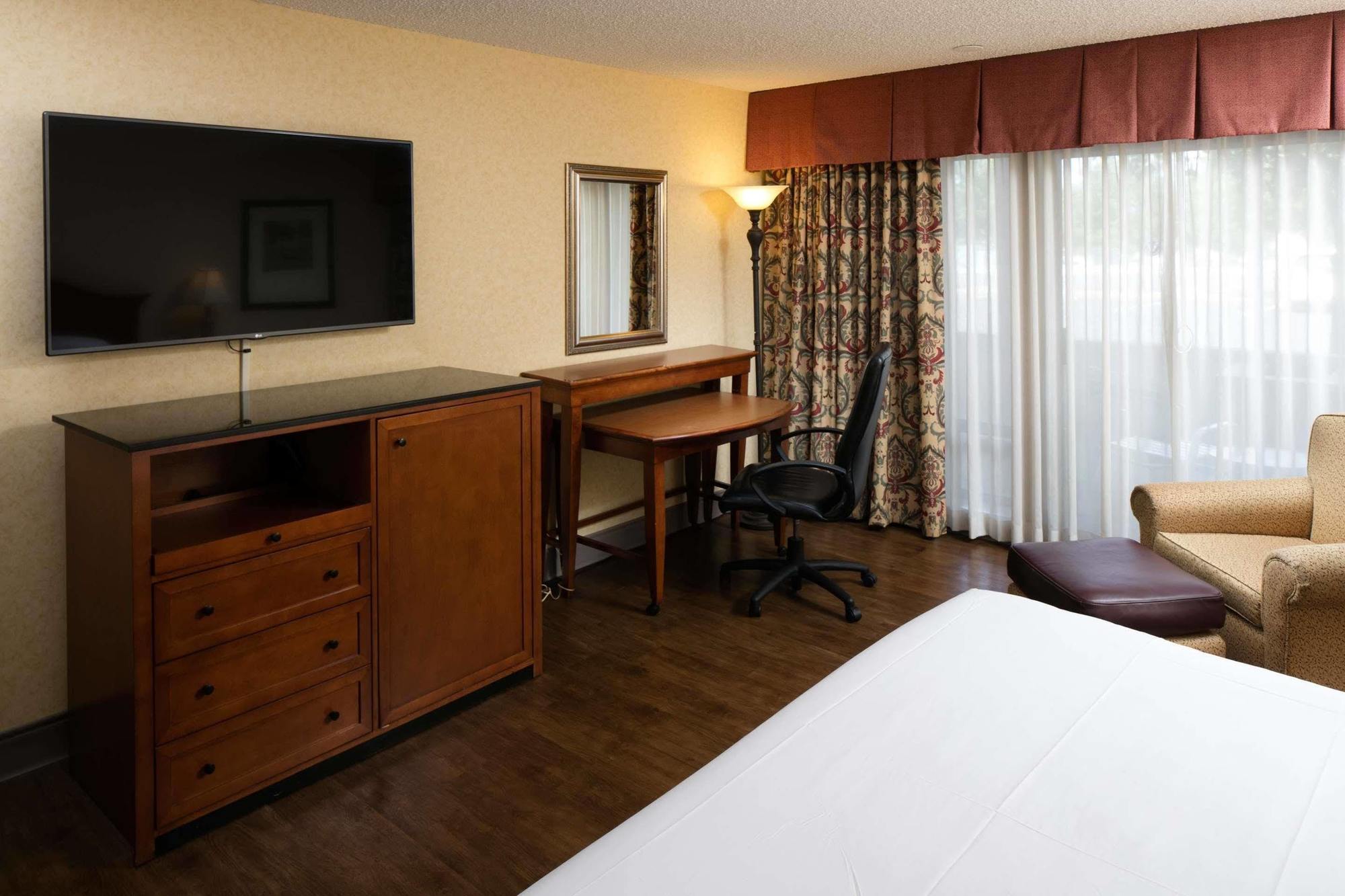 Red Lion Hotel Redding Zewnętrze zdjęcie