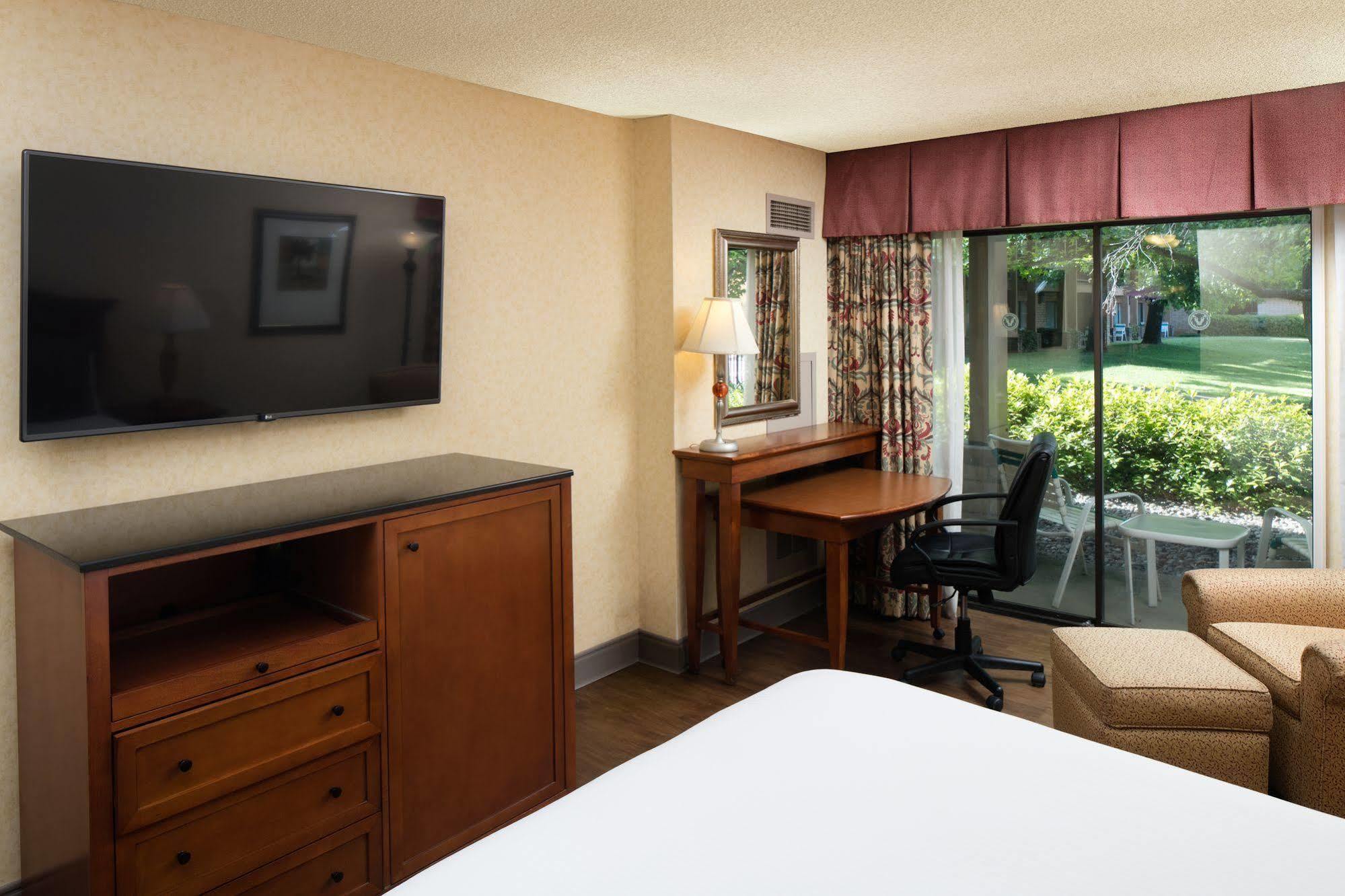 Red Lion Hotel Redding Zewnętrze zdjęcie